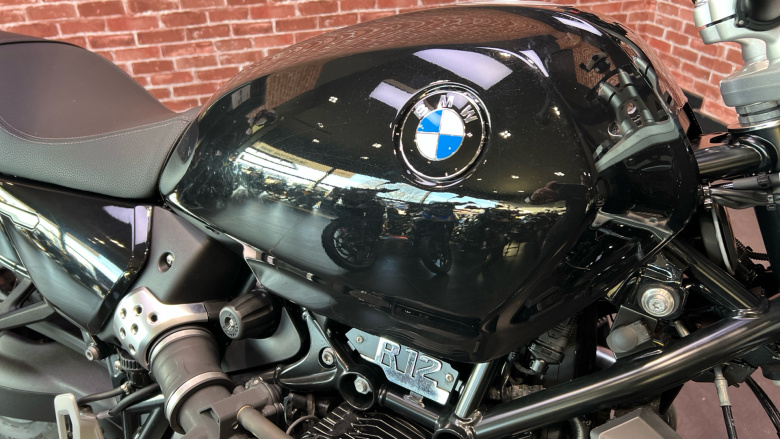 BMW R12 (24MY)